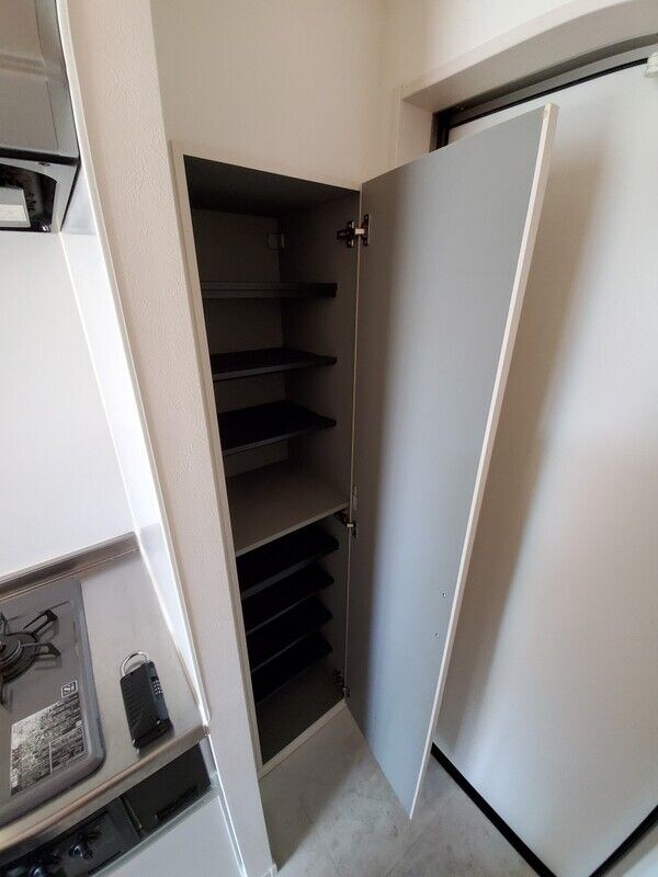 物件内観写真6　(※同仕様反転)