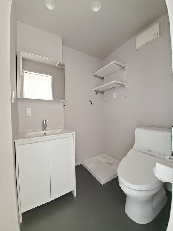 物件内観写真7　(※同仕様反転)