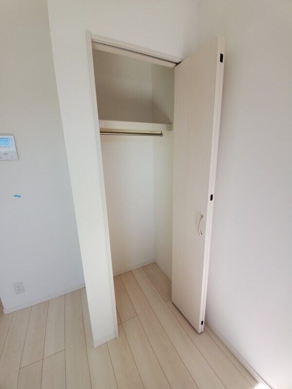 物件内観写真9　(※同仕様反転)