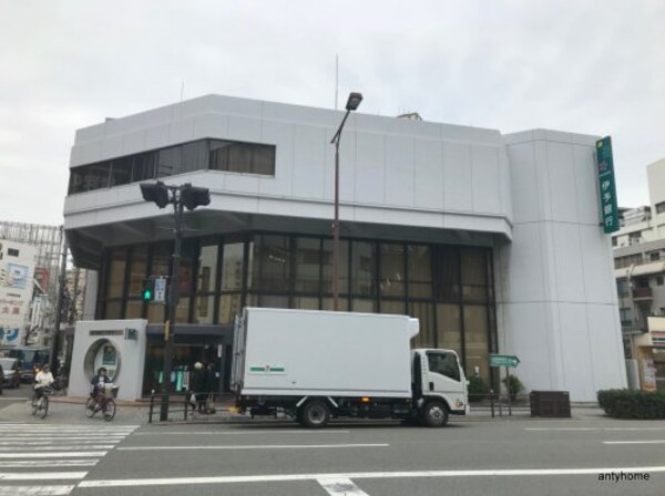周辺環境(（株）伊予銀行 大阪北支店 747m)