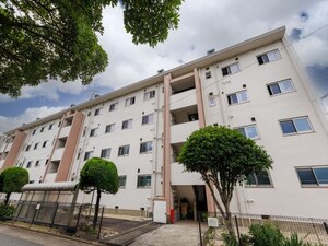 中郷東住宅2号棟外観写真