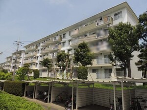 すすき野団地3-7号棟外観写真
