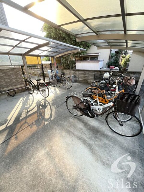 敷地内/建物