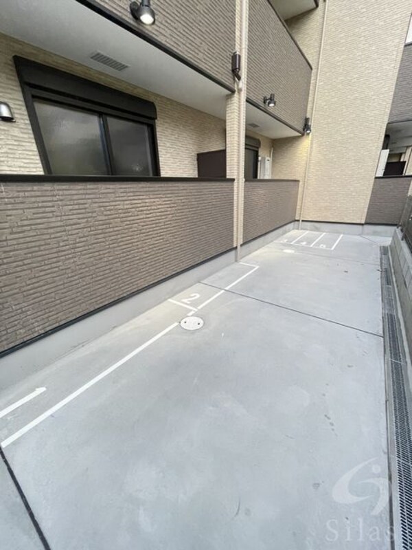 敷地内/建物