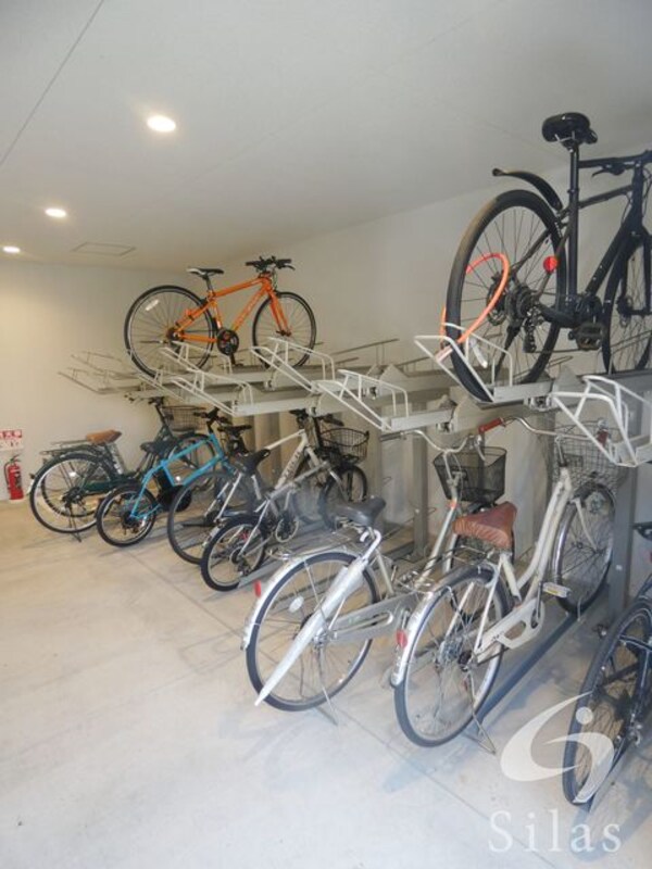 敷地内/建物