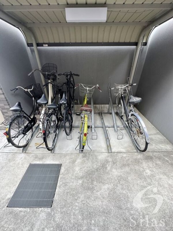 敷地内/建物