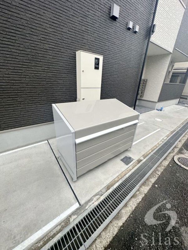 敷地内/建物
