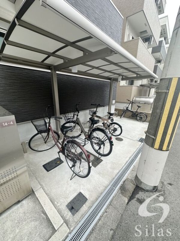 敷地内/建物