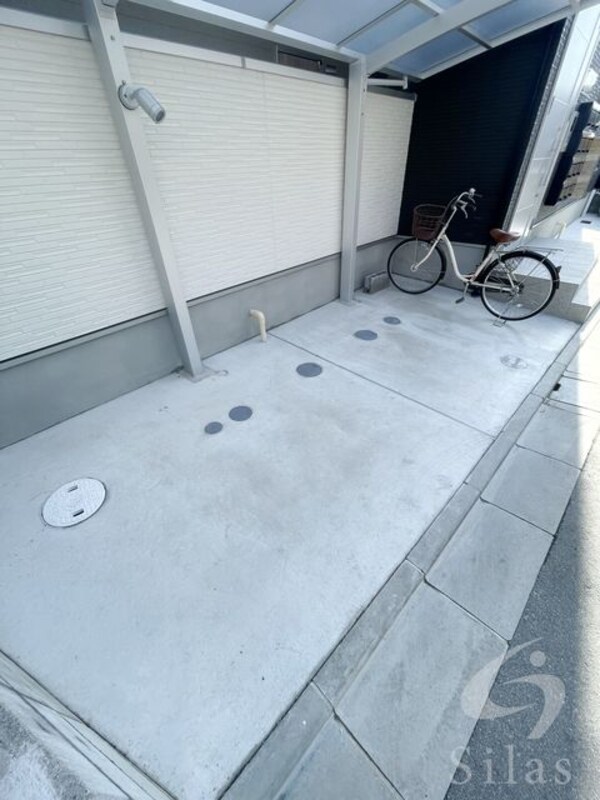 敷地内/建物