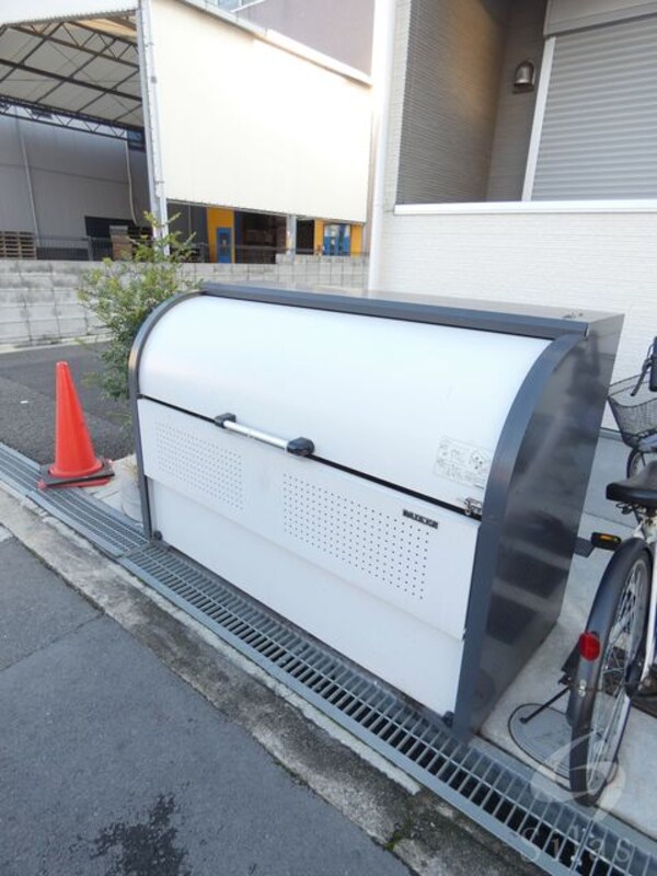 敷地内/建物