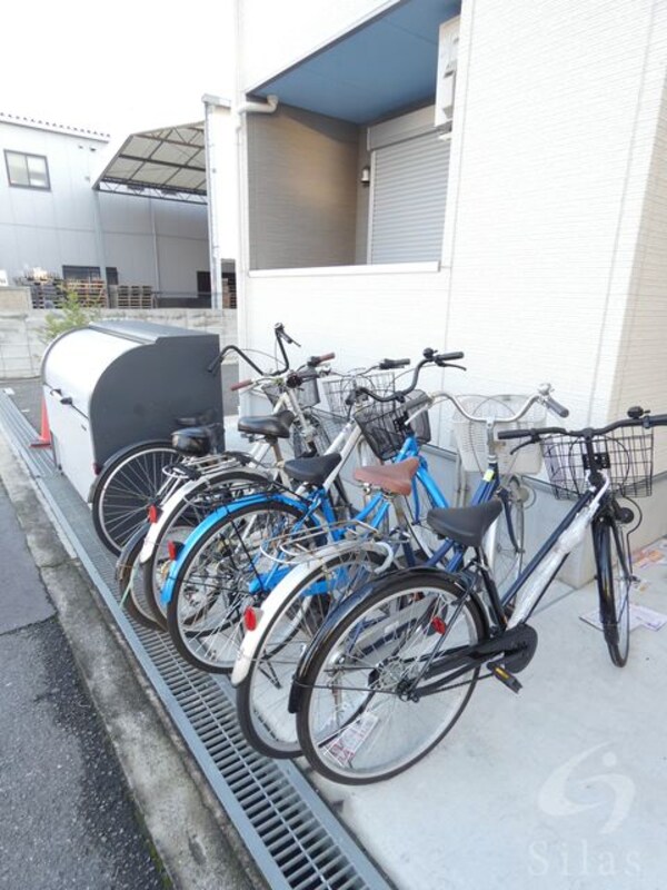 敷地内/建物