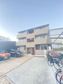 大阪環状線 鶴橋駅 3階建 築15年の外観写真