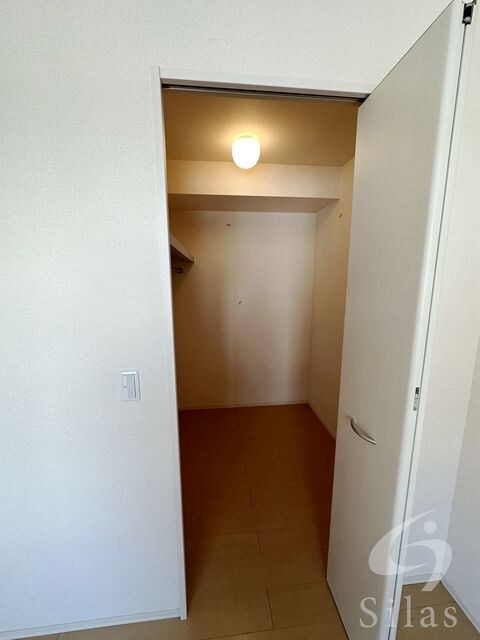 物件内観写真12　(同仕様反転タイプ)