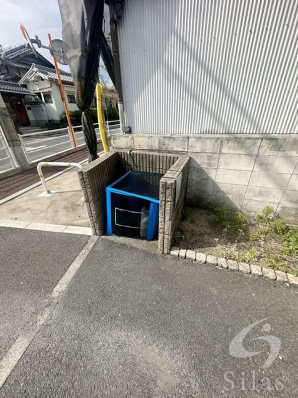 敷地内/建物