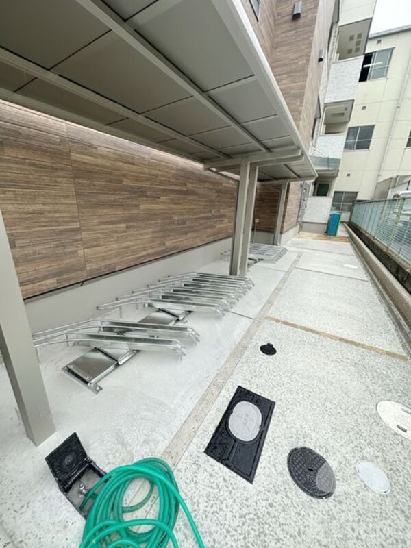 敷地内/建物