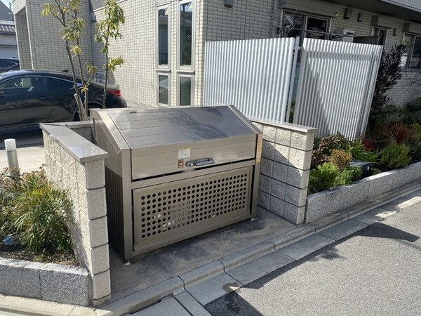 敷地内/建物