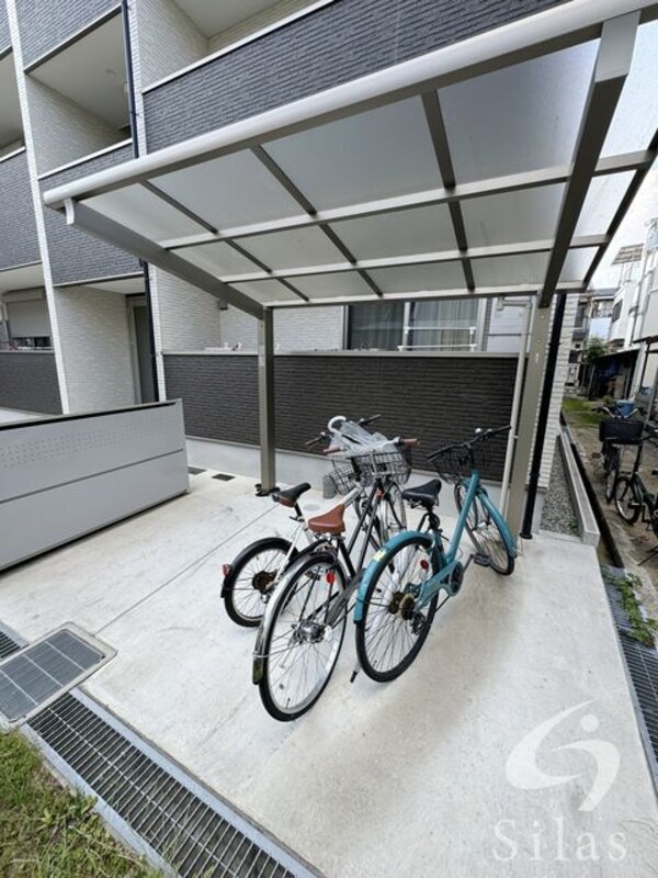 敷地内/建物