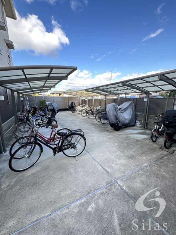 敷地内/建物