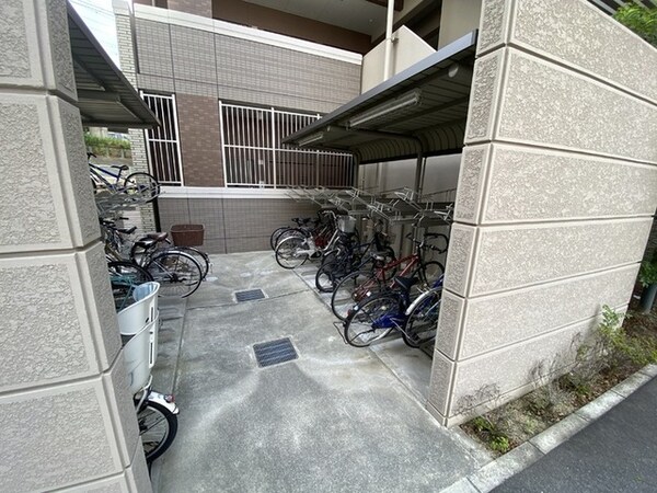 敷地内/建物