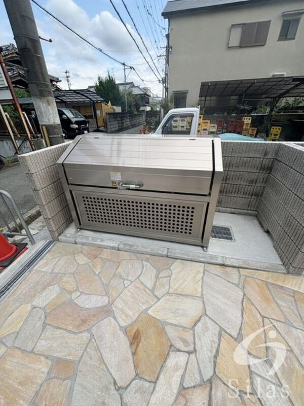 敷地内/建物