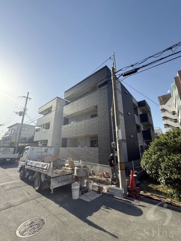 建設中