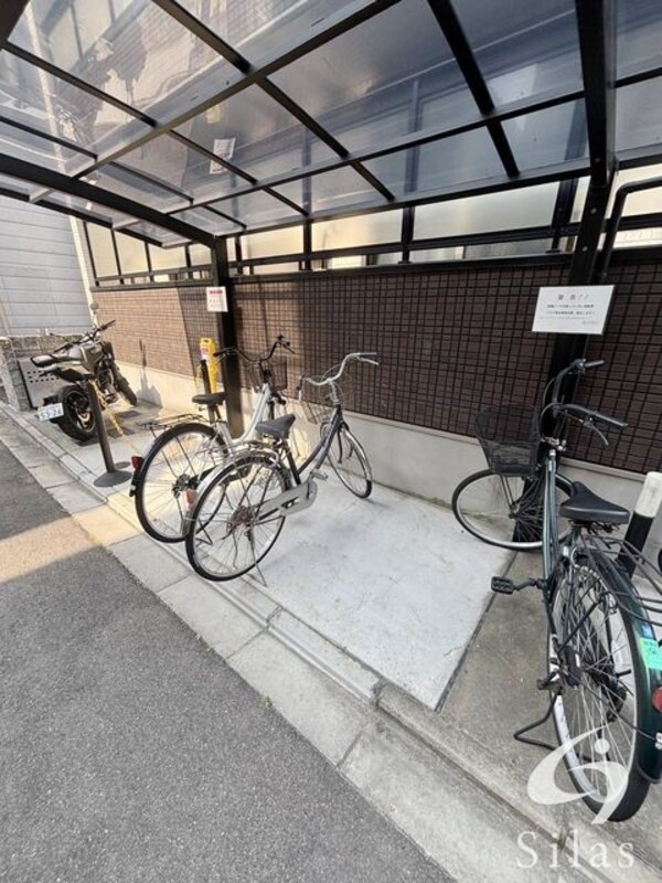 敷地内/建物