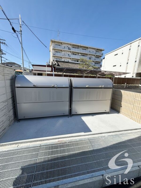 敷地内/建物
