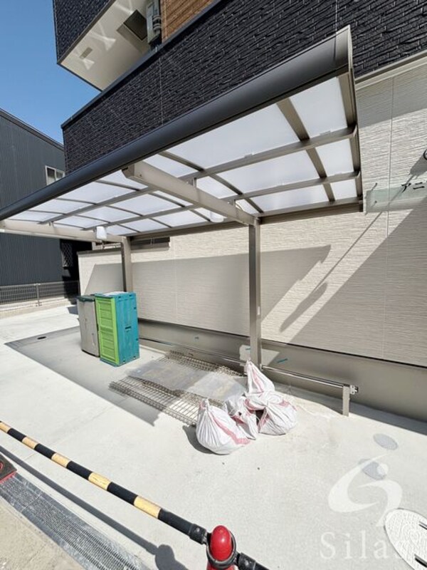 敷地内/建物