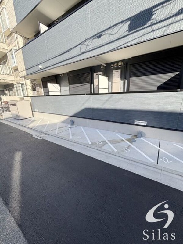敷地内/建物