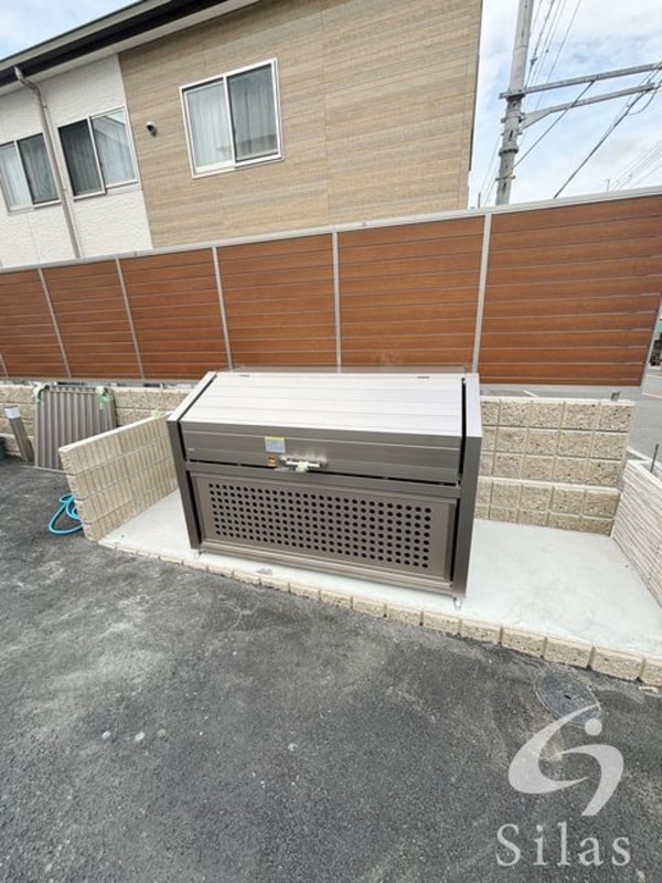 敷地内/建物
