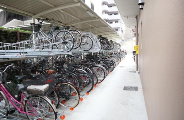 敷地内/建物