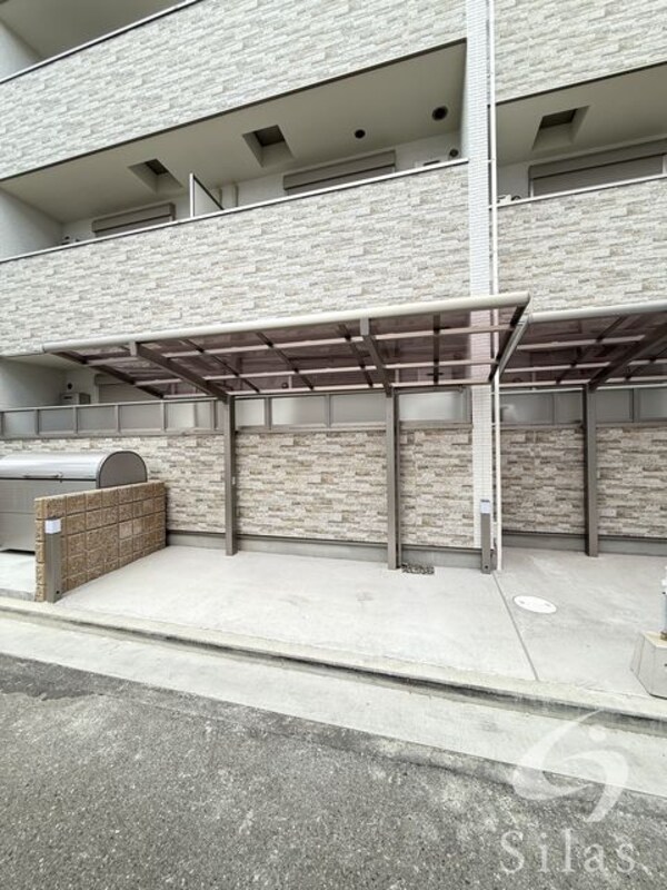 敷地内/建物
