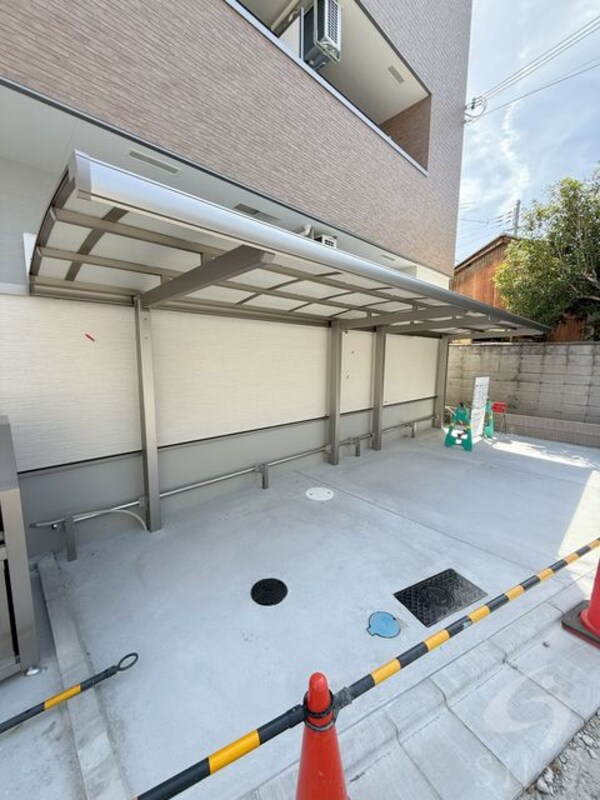 敷地内/建物
