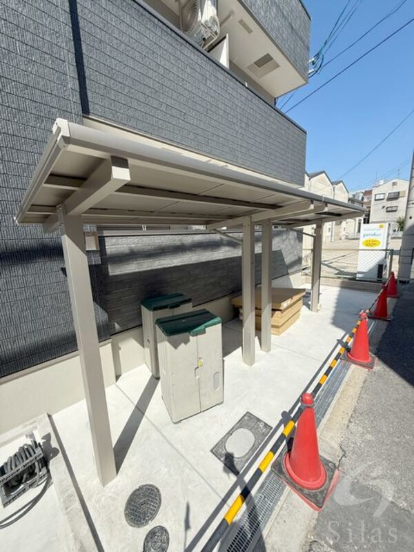 敷地内/建物
