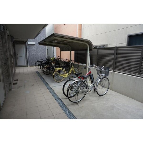 敷地内/建物