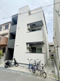 阪神本線 御影駅 3階建 築8年の外観写真