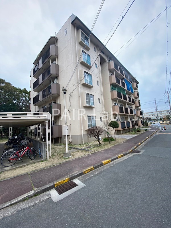 鳩里団地　5号棟