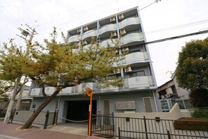 メゾンドール吹田外観写真