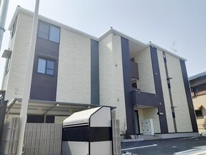 グリーンハイツ万博公園Ⅲ外観写真