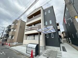 La-Crea吹田外観写真