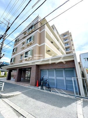 ネバーランド千里五月が丘北外観写真