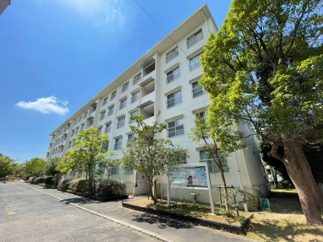 名谷2団地12号棟