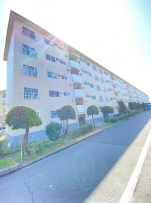 神陵台北住宅69号棟外観写真