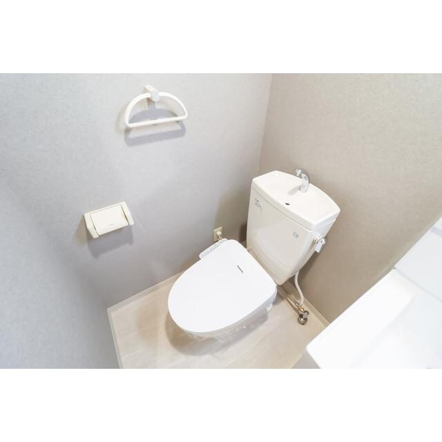 物件内観写真8　(トイレ)