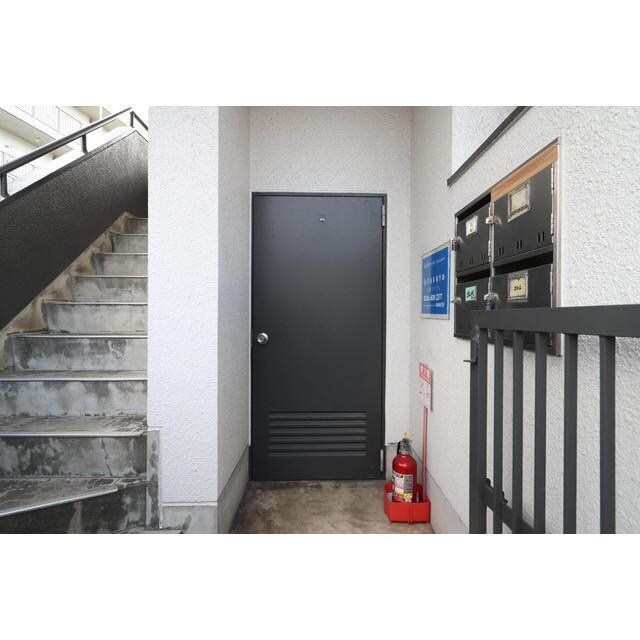 物件外観写真2　(エントランス)