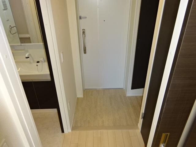 物件内観写真19　(玄関)