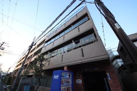 ダイドーメゾン甲子園口外観写真