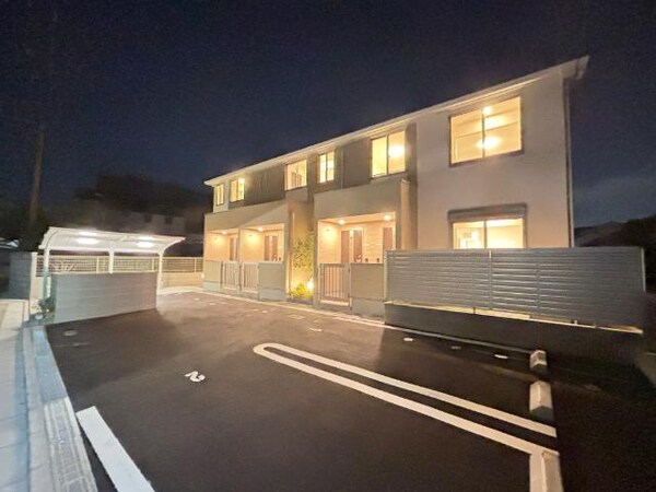 建物外観(外観写真（夜）)