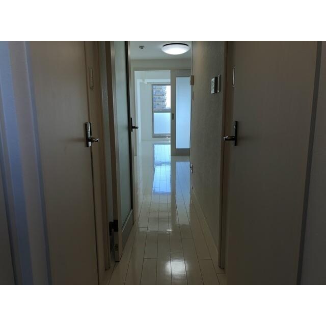 物件内観写真6　(玄関)