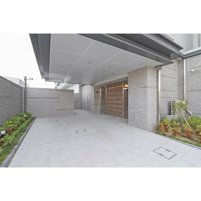 物件外観写真2　(エントランス)